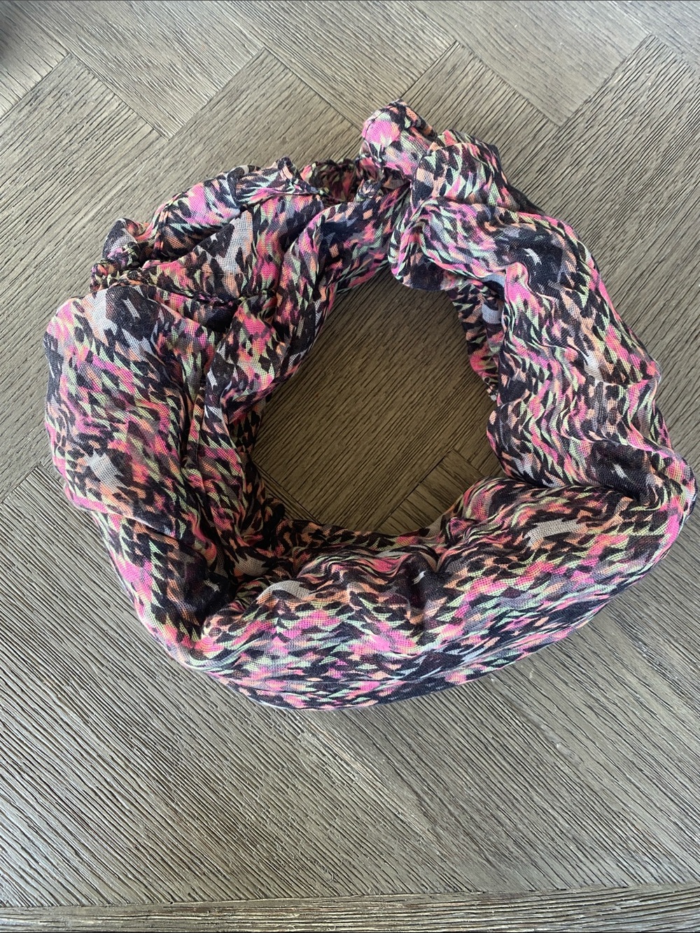 Forever 21 Infinity Scarf Sheer Neon Pink and Black Geometric Aztec Print